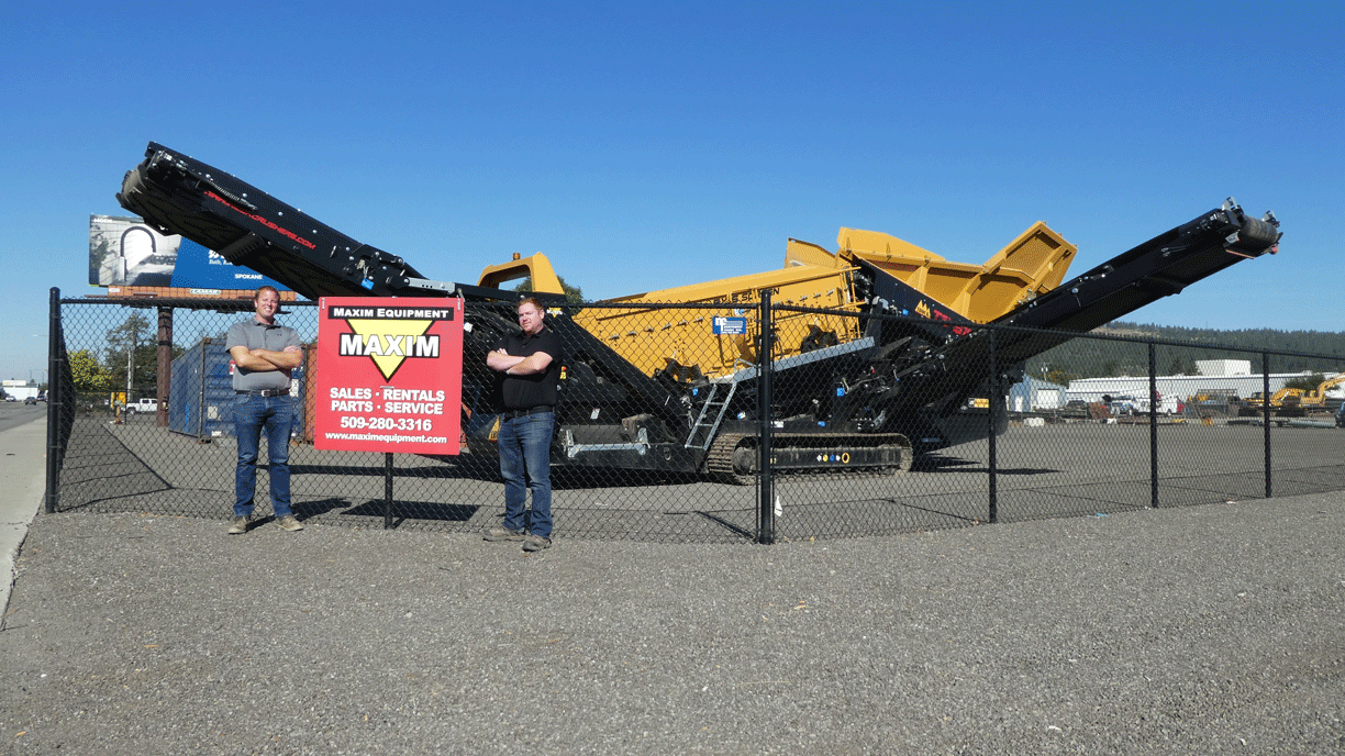 men in front of mobile scalping screen